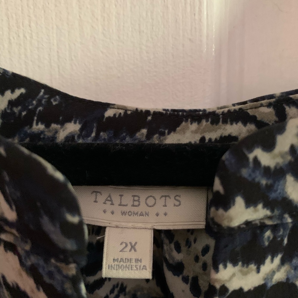 Talbots printed blouse - Picture 3 of 6